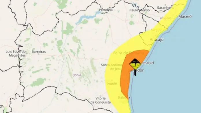 Recôncavo Baiano e municípios continuam em alerta laranja para chuvas intensas no fim de semana