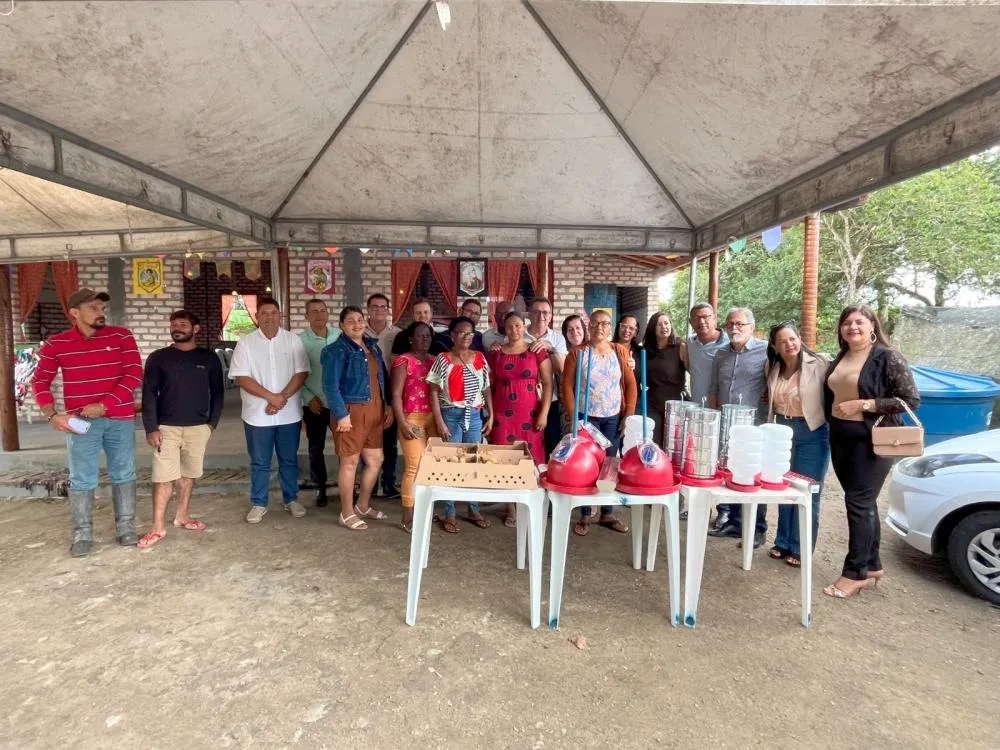 Agricultores familiares do Recôncavo Baiano recebem 140 kits de avicultura caipira