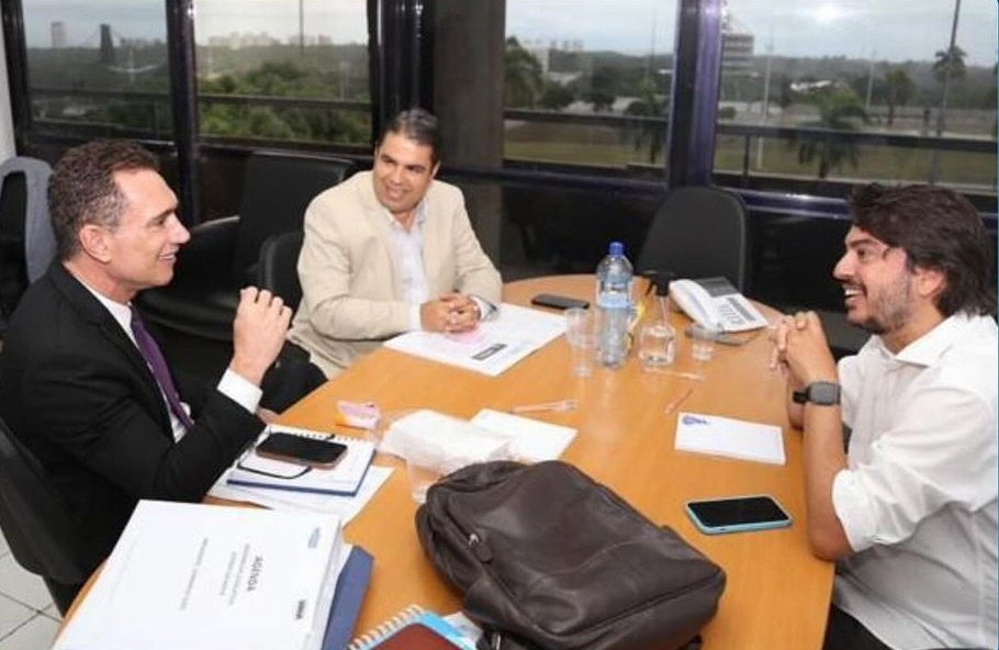 Prefeito de Governador Mangabeira comemora a conquista da implantação do sistema de abastecimento de água em comunidades da cidade