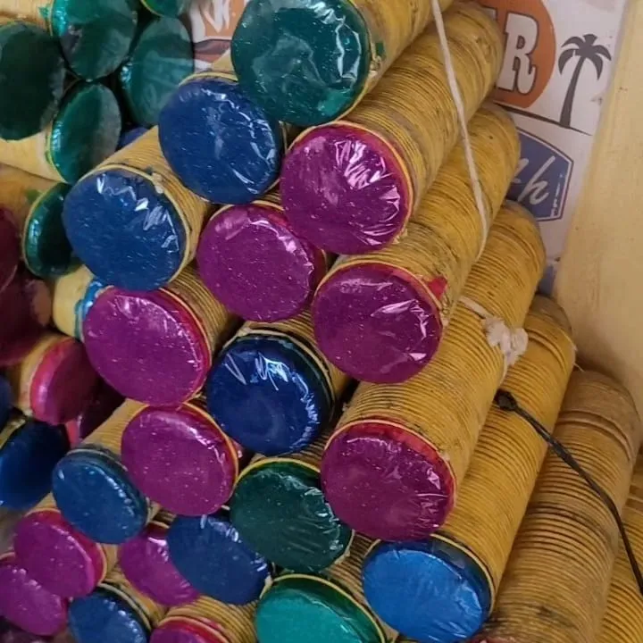 "Possuir, fabricar ou soltar espadas juninas é crime", alerta Promotora de Justiça