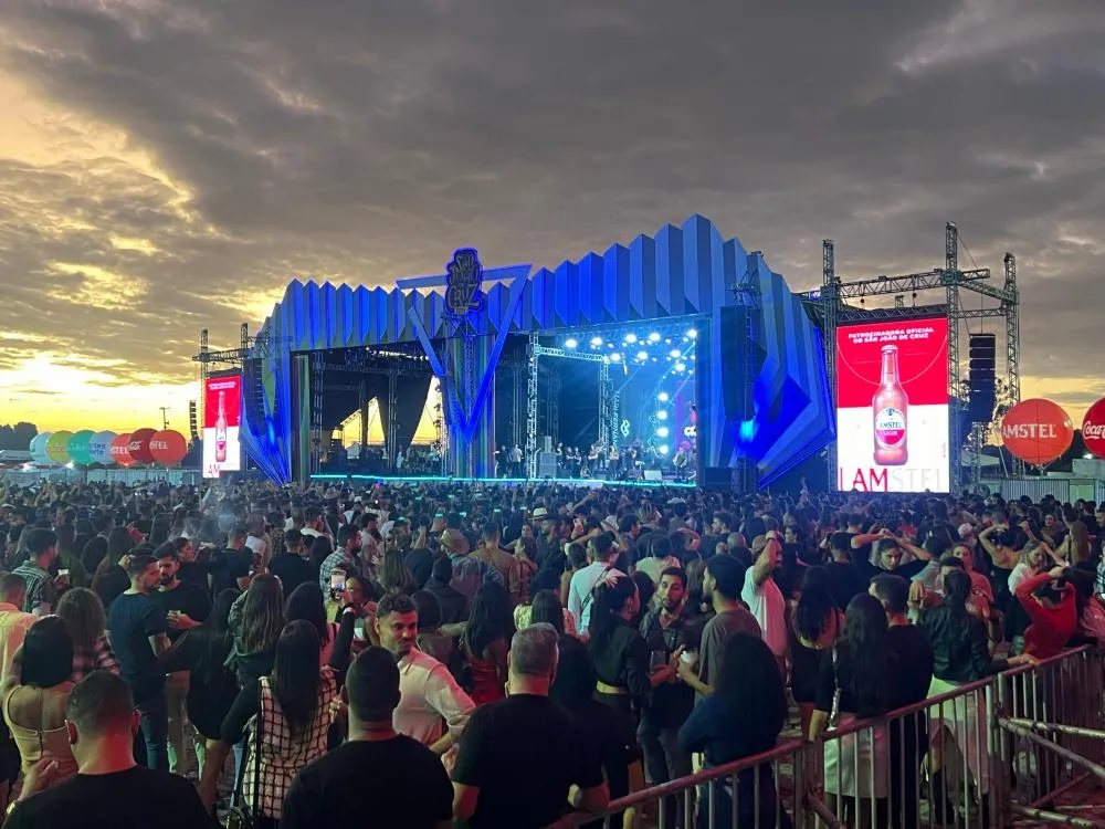 Público amanheceu o dia com Mari Fernandez no terceiro dia de São João em Cruz das Almas