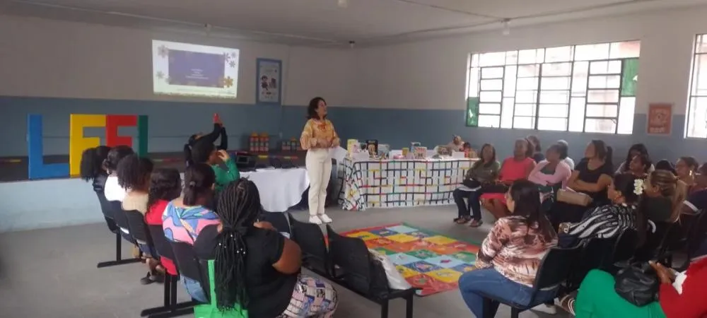 Evento fortalece formação de profissionais para a alfabetização