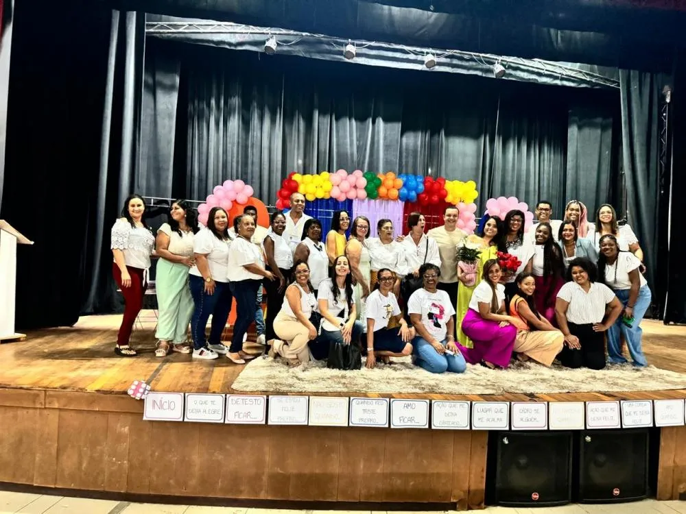 SAJ: Alunos da escola pública publicam livros autorais